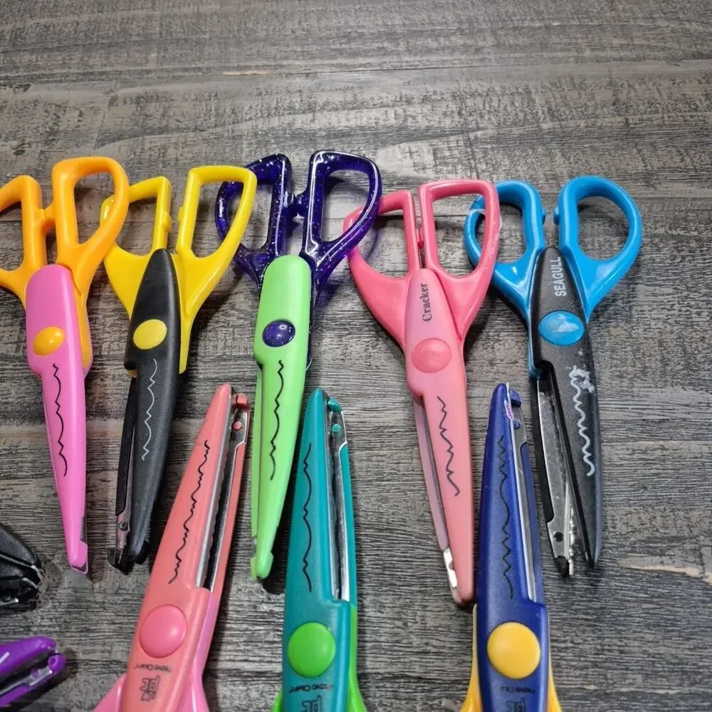 Crafting Scissors Paper Crafting Scrapbooking Shapers Decorative Lot of 11